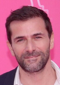 Grégory Fitoussi
as Luc Girard