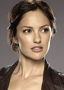 Minka Kelly
as Det. Valerie Stahl