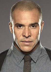 Michael Irby
as Det. Richard Paul