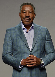 Ernie Hudson
as Reverend Edwin Peters
