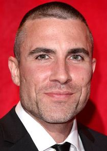 Greg Wood
as Barry MacDonagh