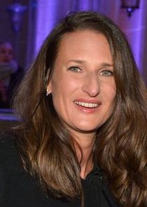 Camille Cottin
as Fiona Frank