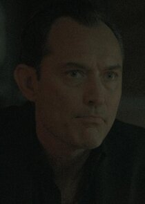 Jude Law
as Jake Friedken