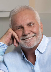 Lee Rosbach
as Captain