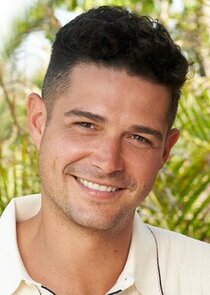 Wells Adams
as Bartender