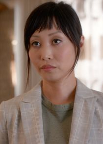 Susan Park
as Jinju Seong