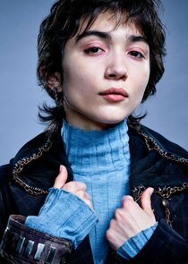 Rowan Blanchard
as Alexandra 