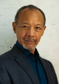 Paul Calderón
as Detective Santiago 