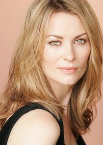 Kat Stewart
as Julie Cosgrove