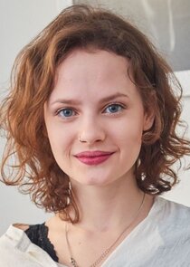 Jana McKinnon
as Zoe Jacobs