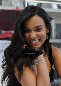 Valenzia Algarin
as Dianne