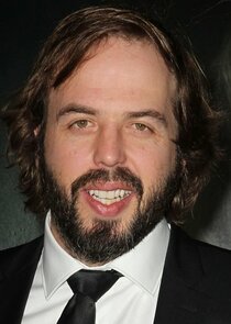 Angus Sampson
as Dom Chalmers