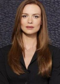 Saffron Burrows
as Lorraine Weller