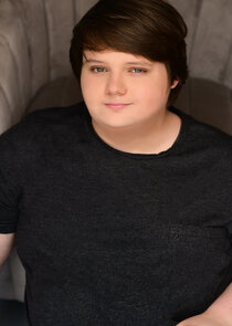 Dylan Gage
as Jake Phelps