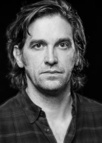 Owen McDonnell
as Ian Reilly