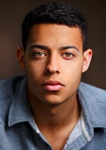 Daryl McCormack
as Matthew Claffin