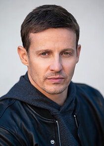 Will Estes
as Jamie Reagan