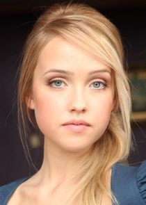 Siobhan Williams
as Esme Black