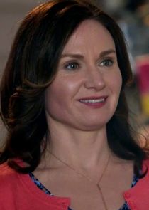 Trish Fagan
as Mayor Alison Shepperd