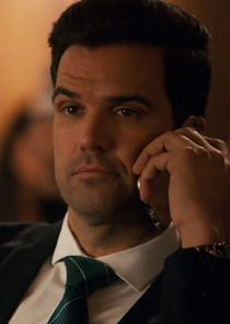 Benjamin Ayres
as Alan Christie