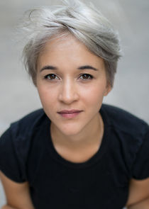 Dayle McLeod
as Cat Carmichael