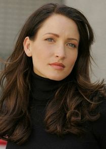 Michelle Nolden
as Teddy Lavery