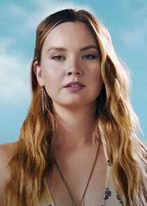 Liana Liberato
as Tory Thompson