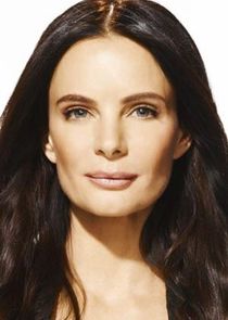 Gabrielle Anwar
as Fiona Glenanne
