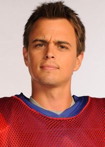 Darin Brooks
as Alex Moran