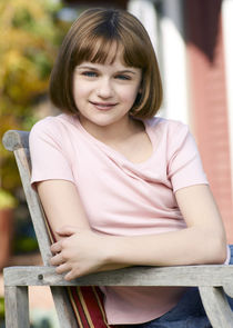 Joey King
as Charlie Meyers