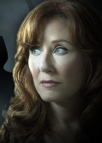 Mary McDonnell
as Laura Roslin
