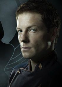 Jamie Bamber
as Lee 