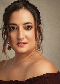 Rebekah Hinds
as News Reporter