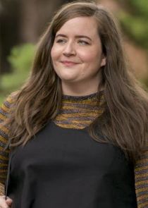 Aidy Bryant
as Annie