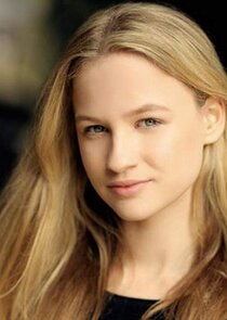 Issy Knopfler
as Bianca Mimica