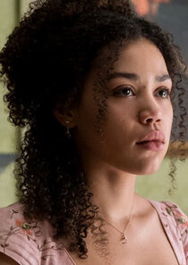 Ruby Barker
as Marina Thompson