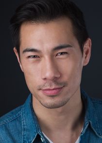 Owen Kwong
as Wu Guanjing