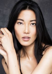 Lily Gao
as Jennifer Liu