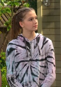 Jayden Bartels
as Presley