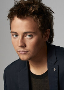 Lee Tiger Halley
as Gus Bell