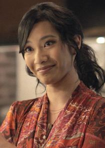 Chantal Thuy
as Grace Choi