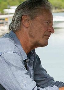 Sam Shepard
as Robert Rayburn