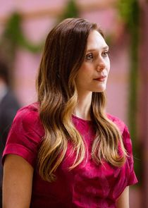 Elizabeth Olsen
as Leigh Shaw
