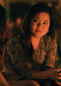 Kelly Marie Tran
as Jules Shaw