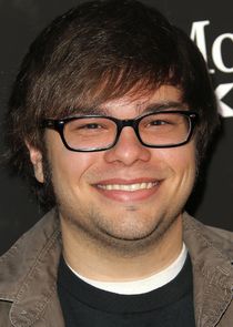 Charlie Saxton
as Mitchell