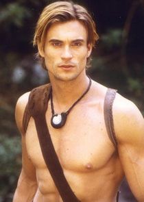 Daniel Goddard
as Dar