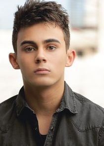 Tyler Alvarez
as Carlos Herrera