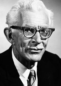 Alan Napier
as Alfred Pennyworth