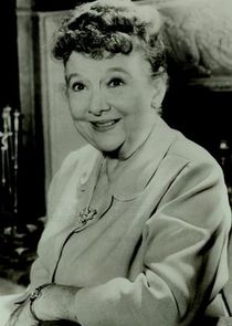 Madge Blake
as Aunt Harriet Cooper