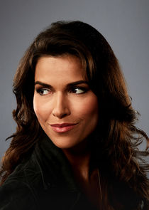 Sofia Pernas
as Lexi Vaziri